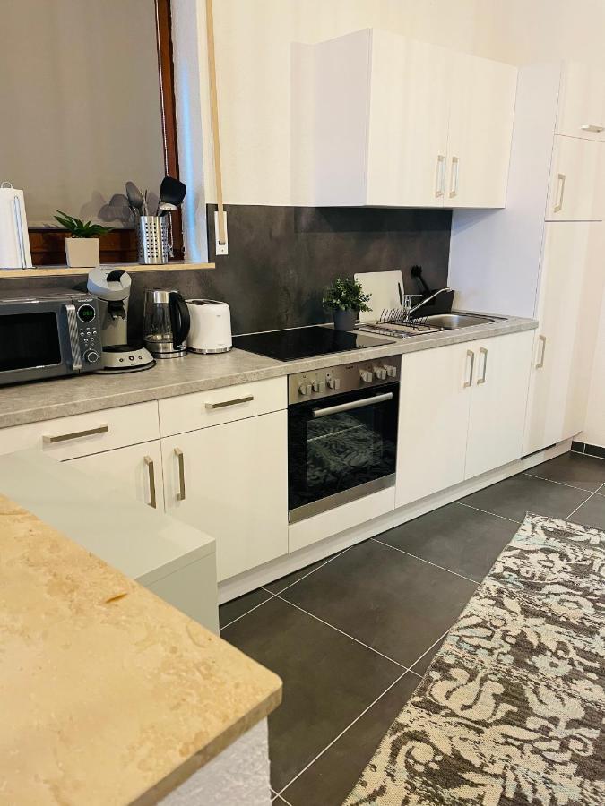 ווייקרסהיים Ferienwohnung Emma An Der Romantischen Strasse מראה חיצוני תמונה